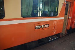 081101_1020a大甲駅列車.jpg